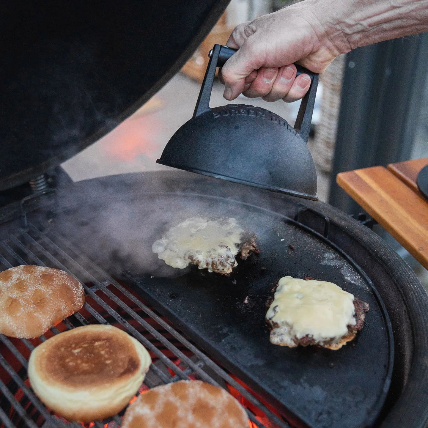 Burger Dome - Kamado Sumo